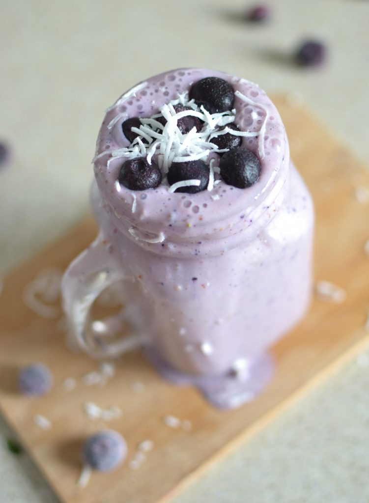 blueberry smoothie, Fit Foodie Mommy, smoothies, blueberries