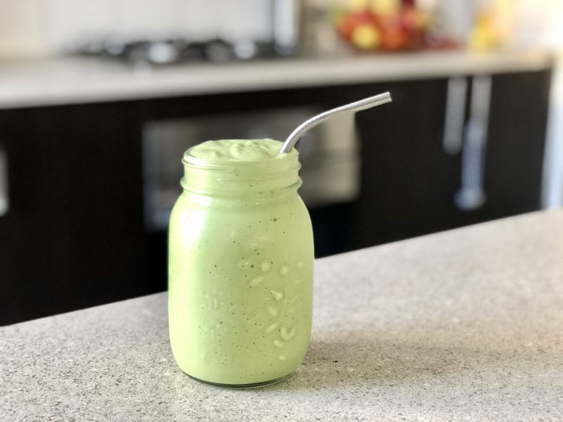Low-sugar green smoothie - Fit Foodie Mommy