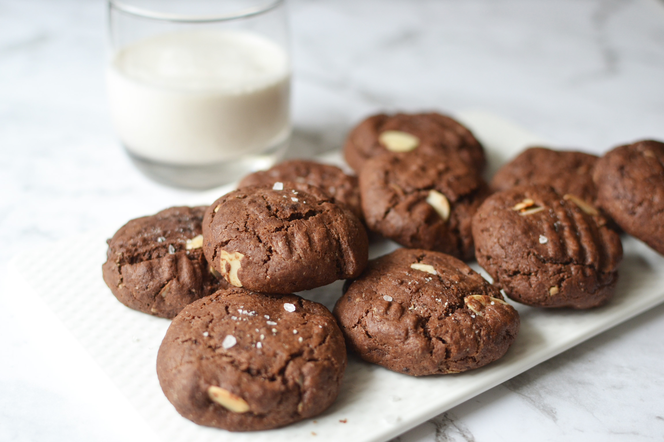 Paleo Chocolate Brownie Cookies - Fit Foodie Mommy